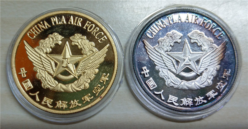 中国人民解放军空军第九届全国人民代表大会金银纪念章，27mm（手工测量），金章1/2盎司，银章8克